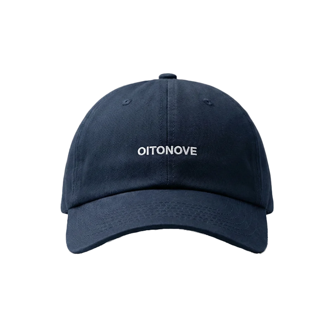 Boné Essencial OITONOVE navy — destaque frontal.